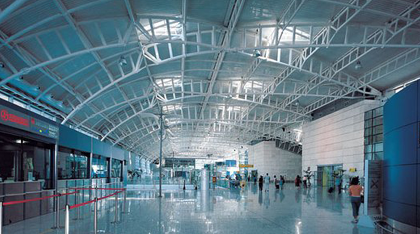 photo intérieure de l'aéroport - Elmas